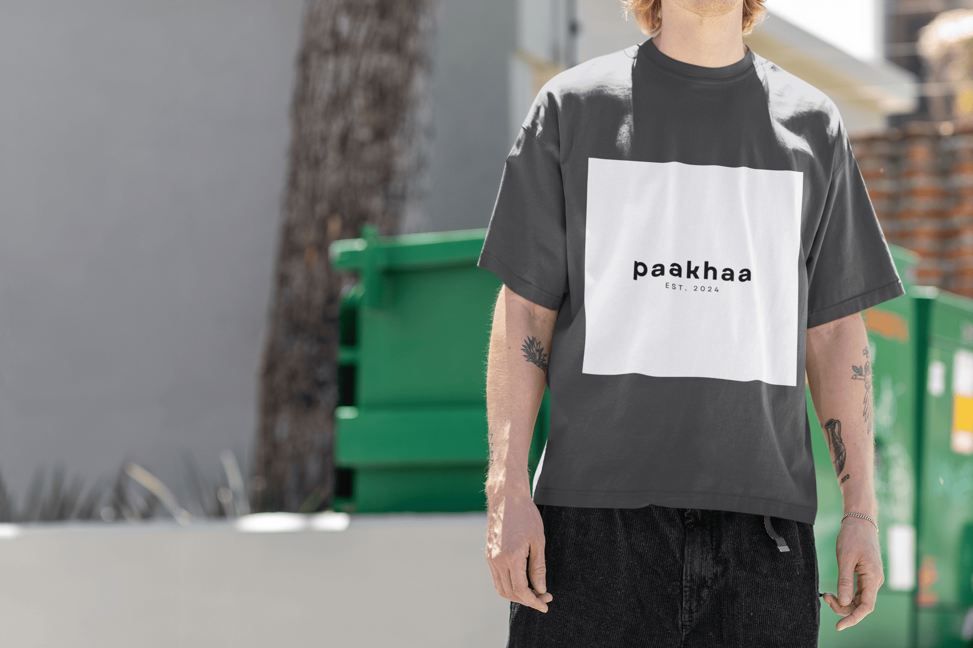 Oversized faded t-shirt - Paakhaa